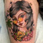 lady with glasses tattoo